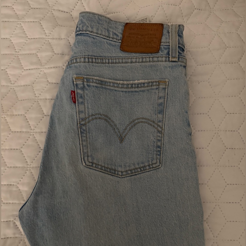 Levi’s wedgie jeans